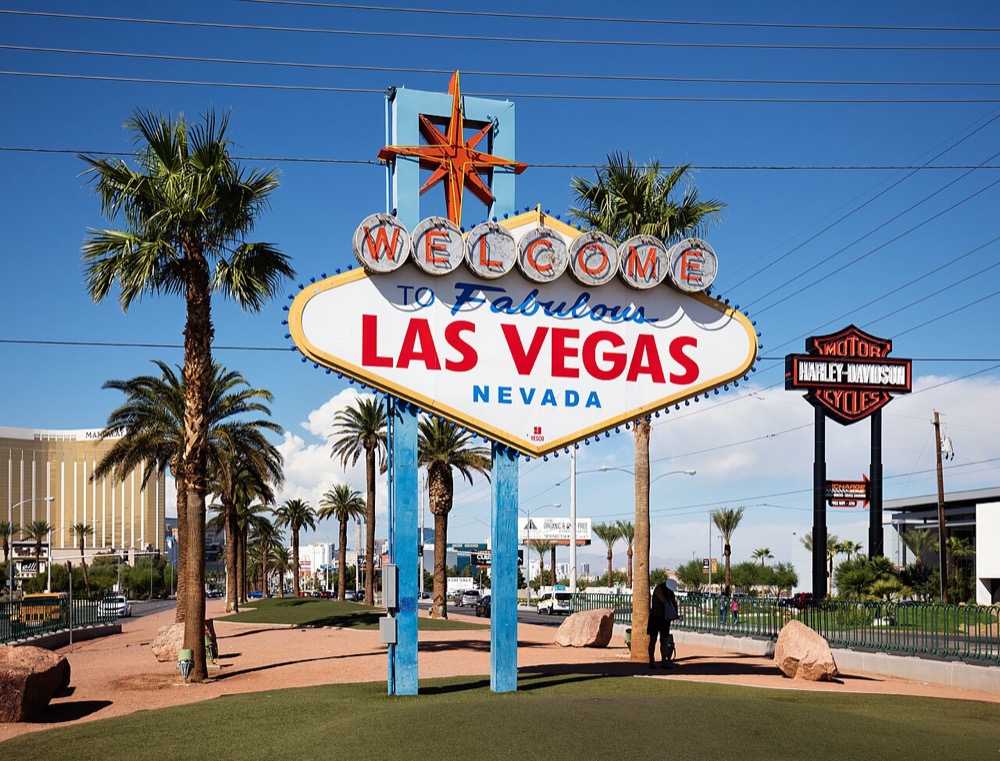 Reference view of Welcome to Las Vegas Sign